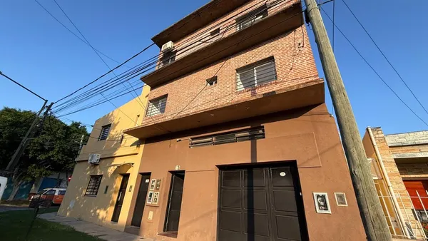 Casa en colombres 1100