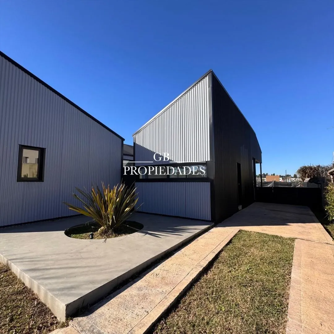 Casa en Santa Elena 300