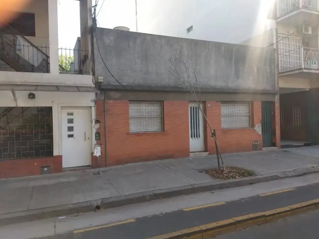 Local Comercial en Juan Agustin Gar 2800