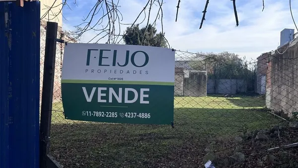 Lote en ALMIRANTE BROWN 3200