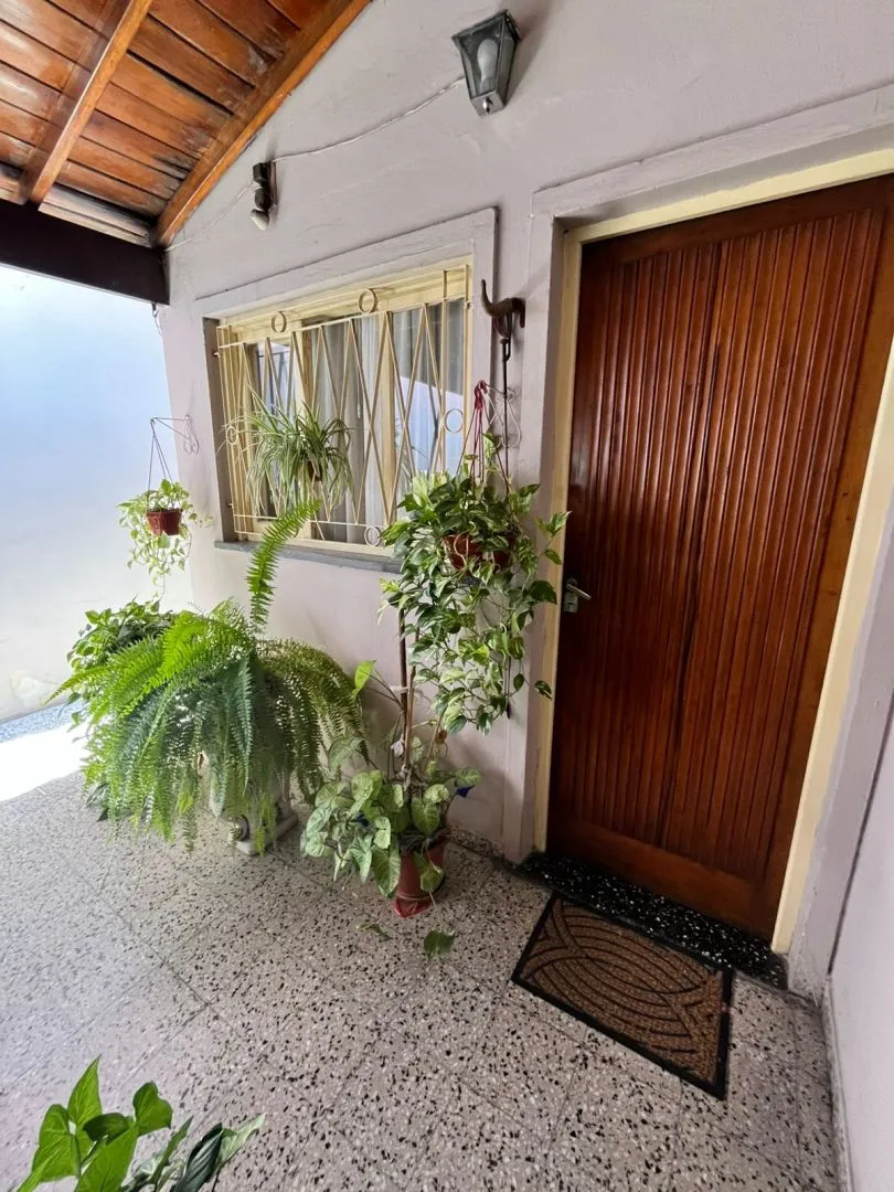 Casa en PRIMERA JUNTA 1400