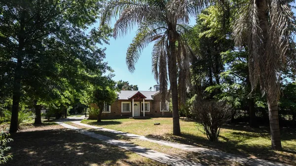 Casa en Avenida 9 de jul 1700