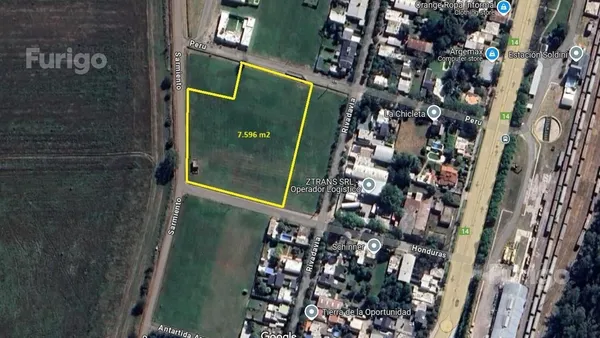 Lote en Sarmiento y Peru