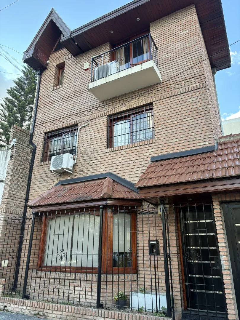 Casa en Miguel Cane 300