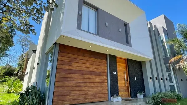 Casa en 119 y 142