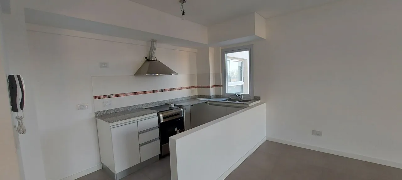 Departamento en R. Alfonsin 200