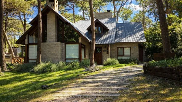 Casa en Penélope Norte 600