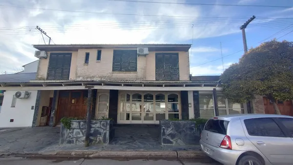 Casa en 21 e/ 28 y 30
