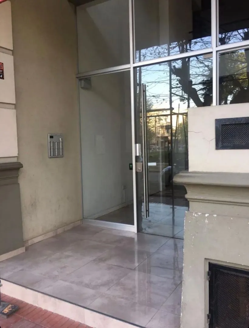 Departamento en justo jose de ur 4500