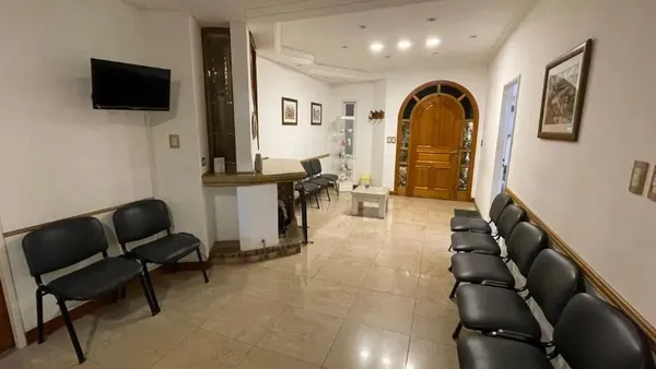Casa en Mitre Bartolome 200