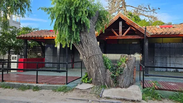 Local Comercial en Paseo 108 200