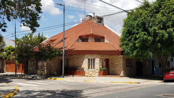 Casa en SIMBRON 5200