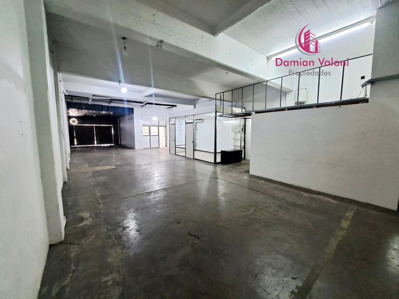 Local Comercial en AV ALVAREZ JONTE 3600