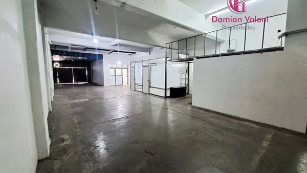 Local Comercial en AV ALVAREZ JONTE 3600