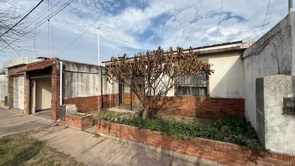 Casa en 12 octubre 400