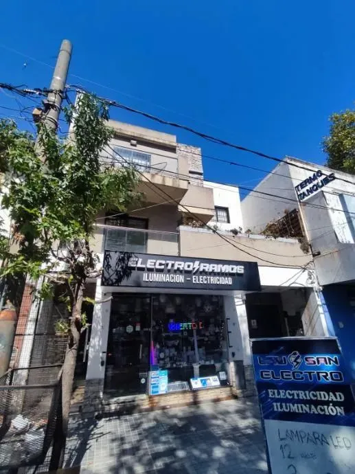 Departamento en Alvarado 200