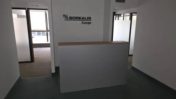 Oficina en Reconquista 1000