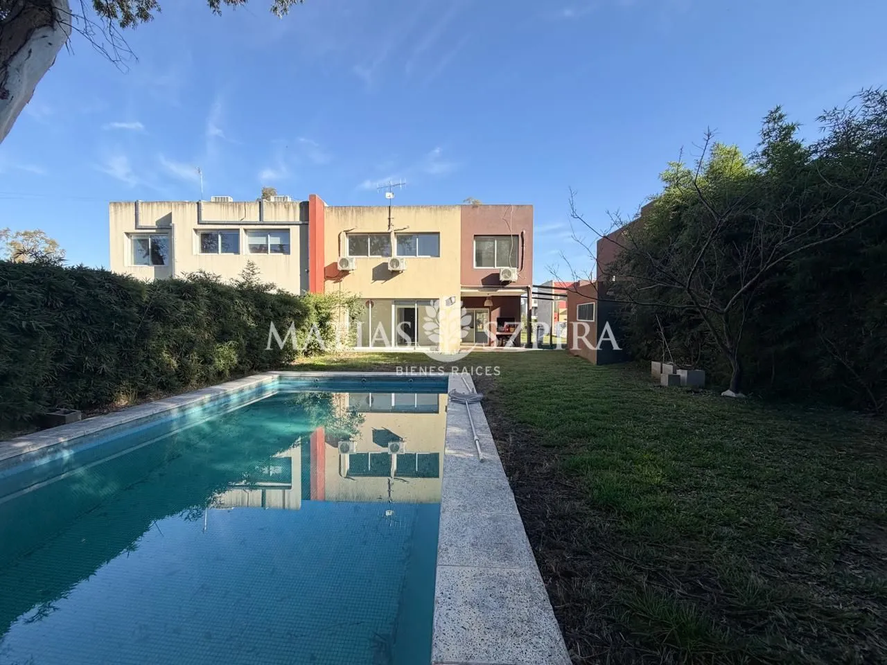 Casa en LOS ABEDULES 4100