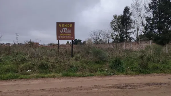Lote en DURERO 200