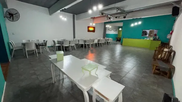Local Comercial en Campora 1300