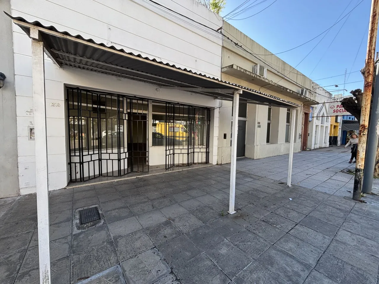 Local Comercial en RIVADAVIA 1200