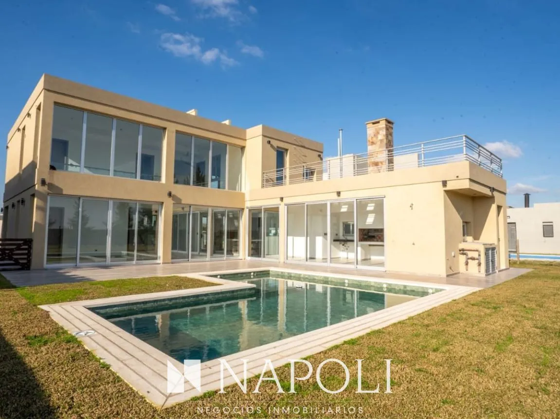 Casa en Los Robles 5900