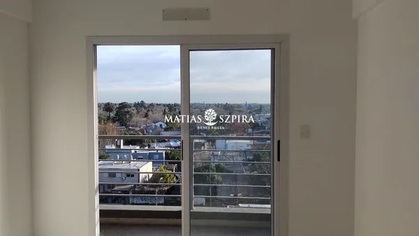 Departamento en av Rivadavia 22200