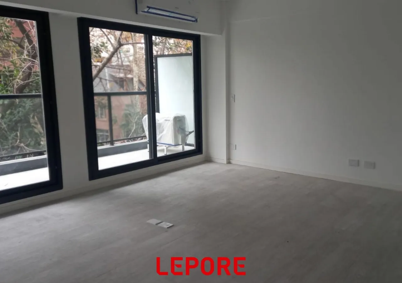 Departamento en Chenaut 1700