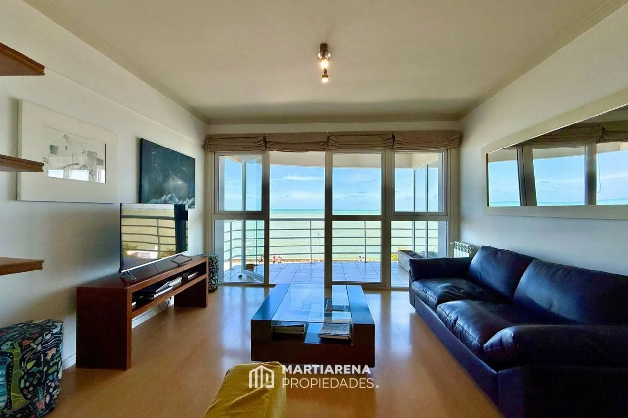 Departamento en Av. Patricio Per 4600