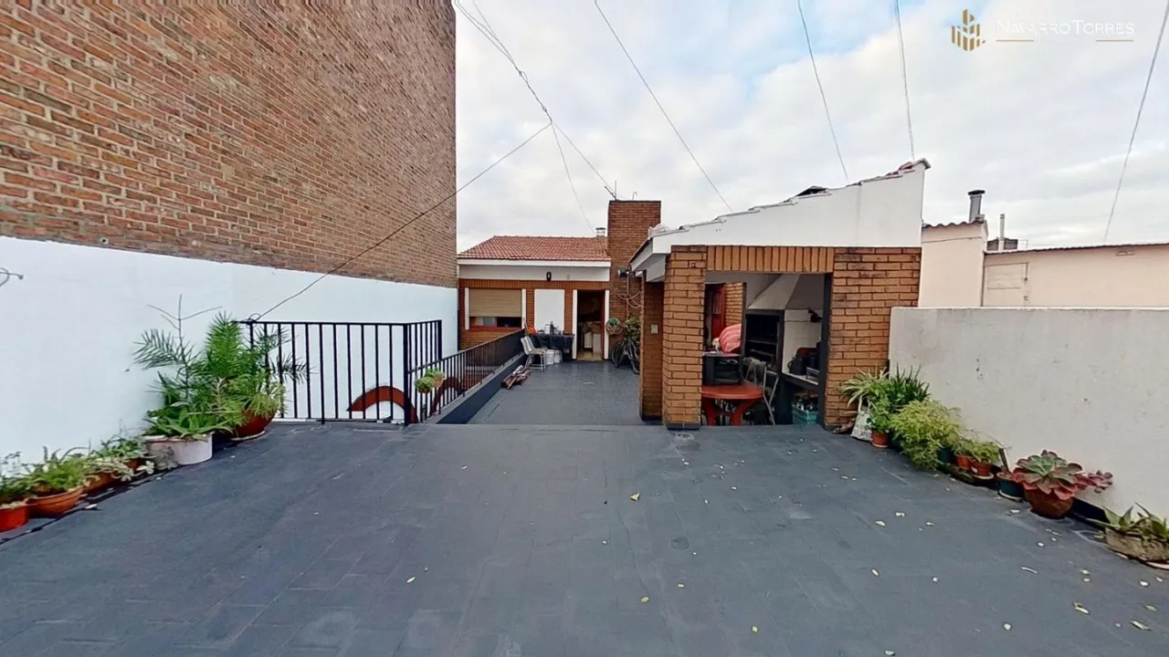 Casa en Peron 2200