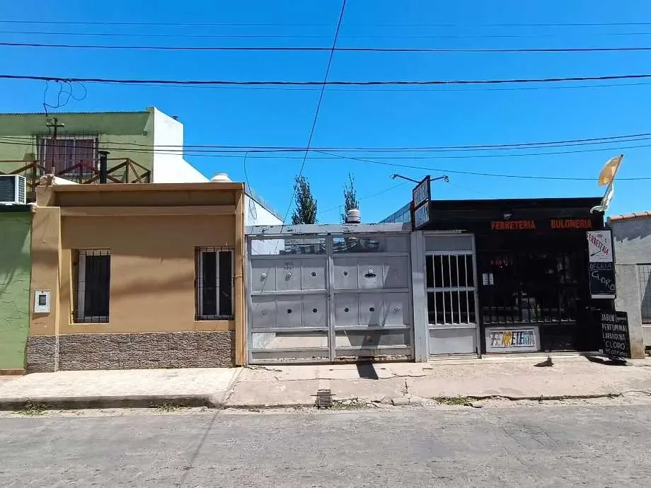 Casa en Irigoyen 800