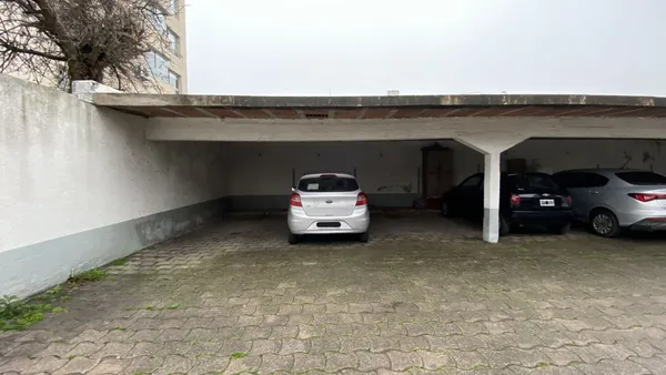 Cochera en ARENALES 3000