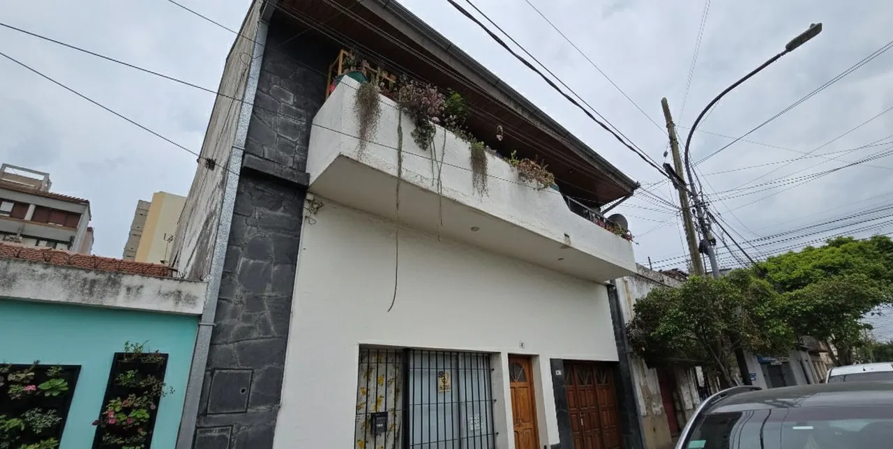 Departamento en ARTURO ILLIA 1600