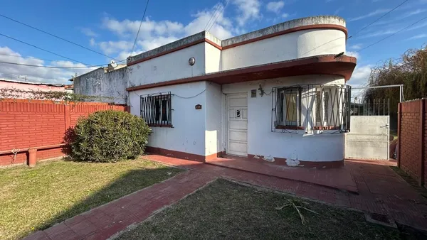 Casa en Charlone 300