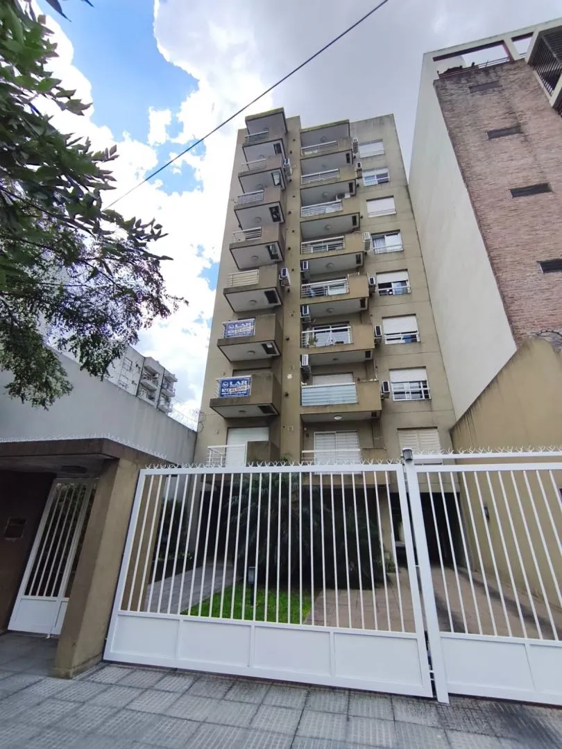 Departamento en Leandro N. Alem 1000