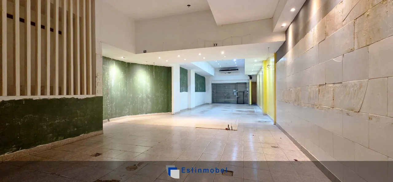 Local Comercial en PARAGUAY 900