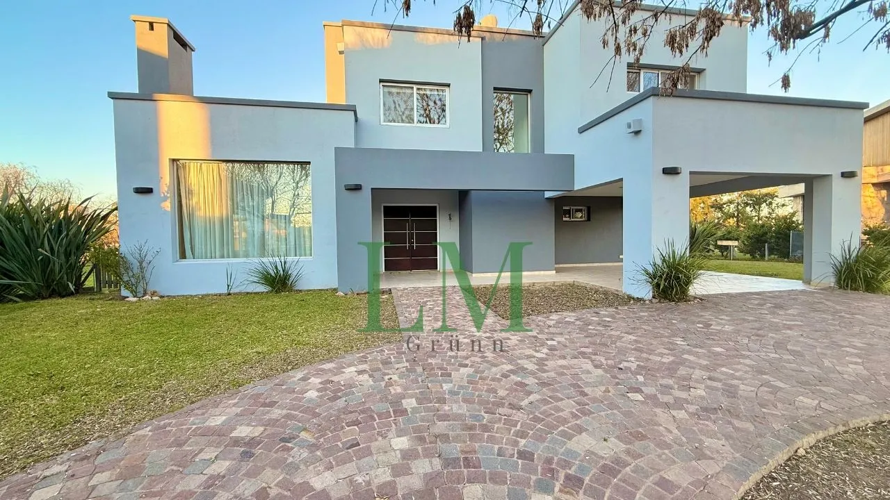 Casa en ACCESO OESTE km