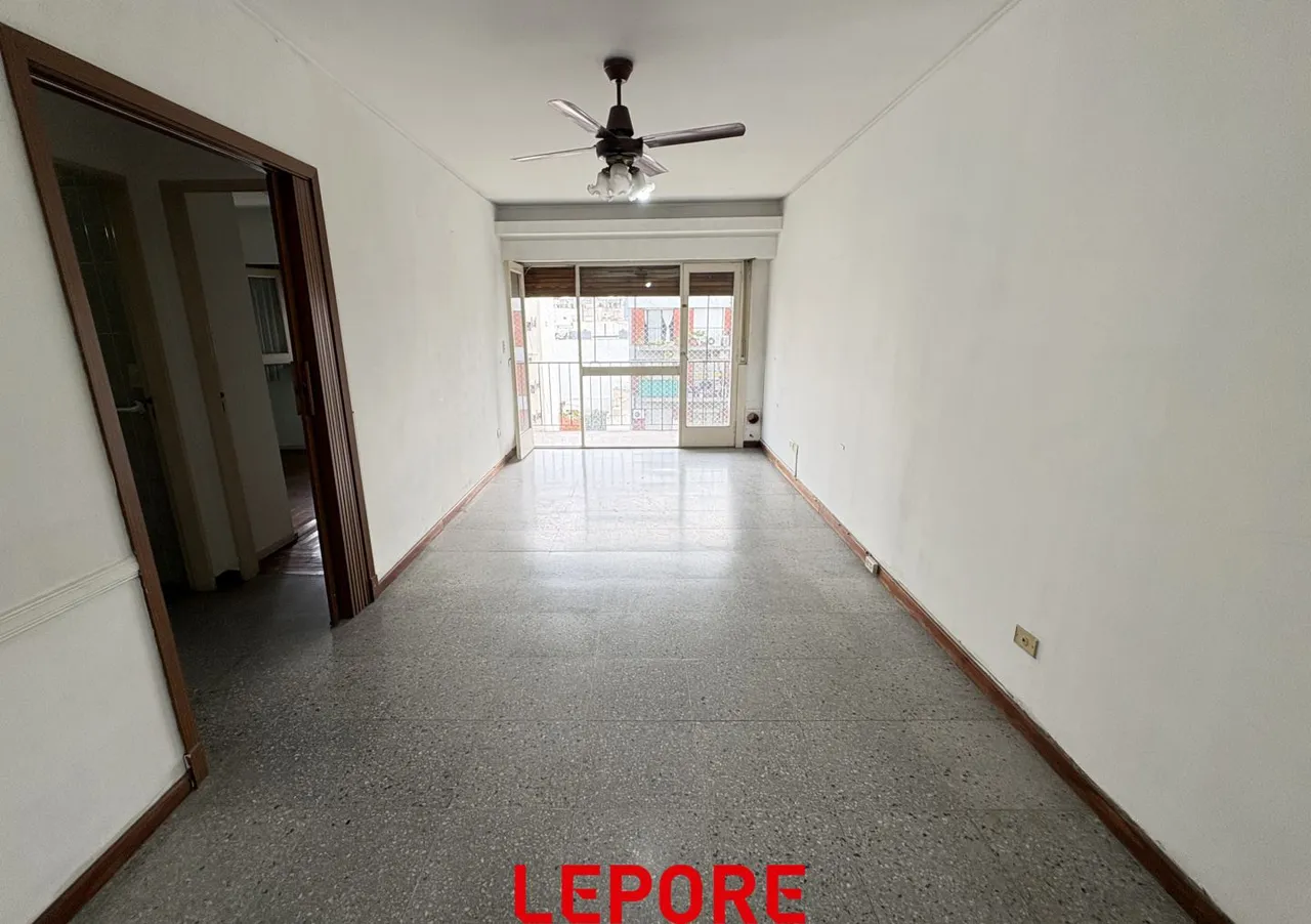 Departamento en AV DIRECTORIO 300