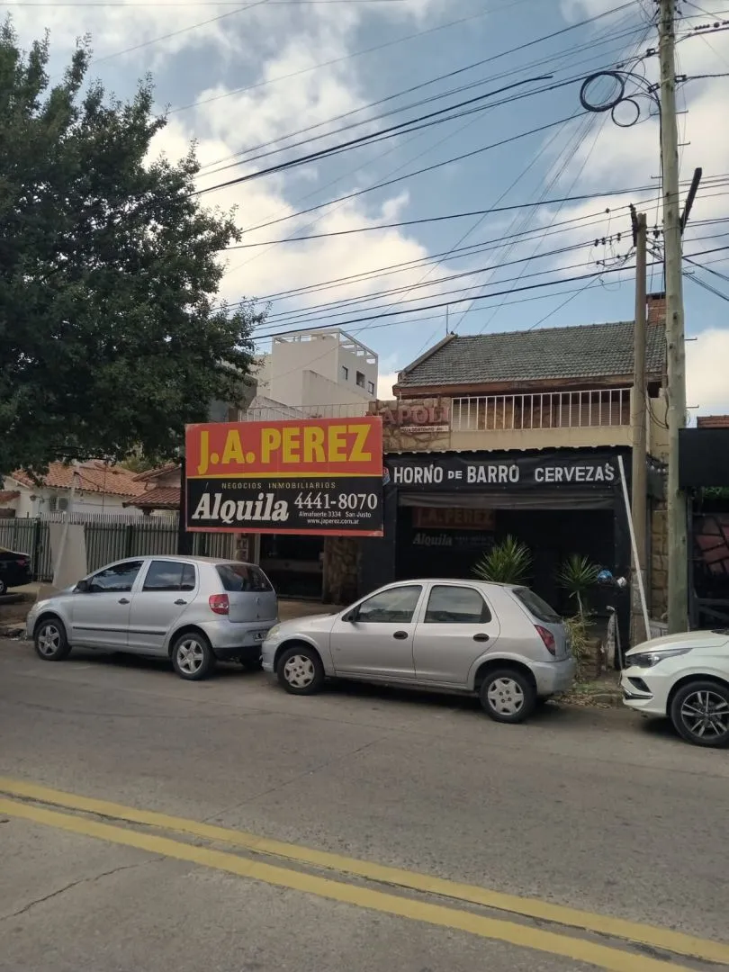 Local Comercial en Av. Comisionado 2300