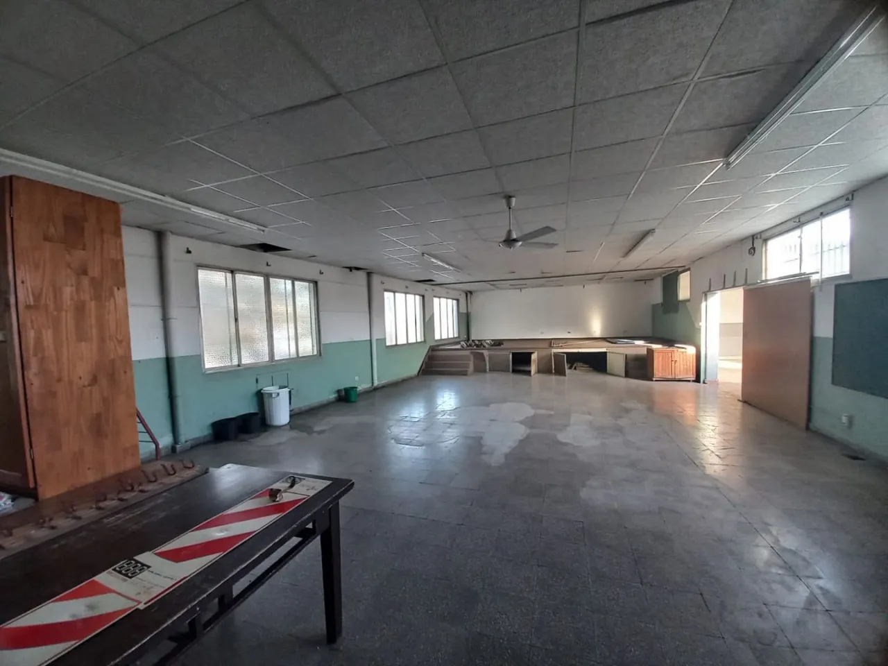 Edificio en Av, Sir Alexader 900