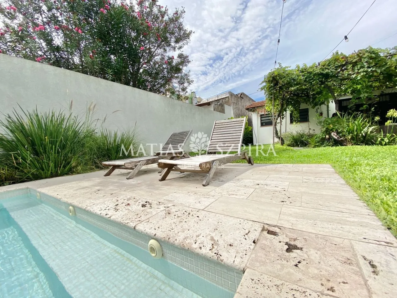 Casa en Julian Perez 600