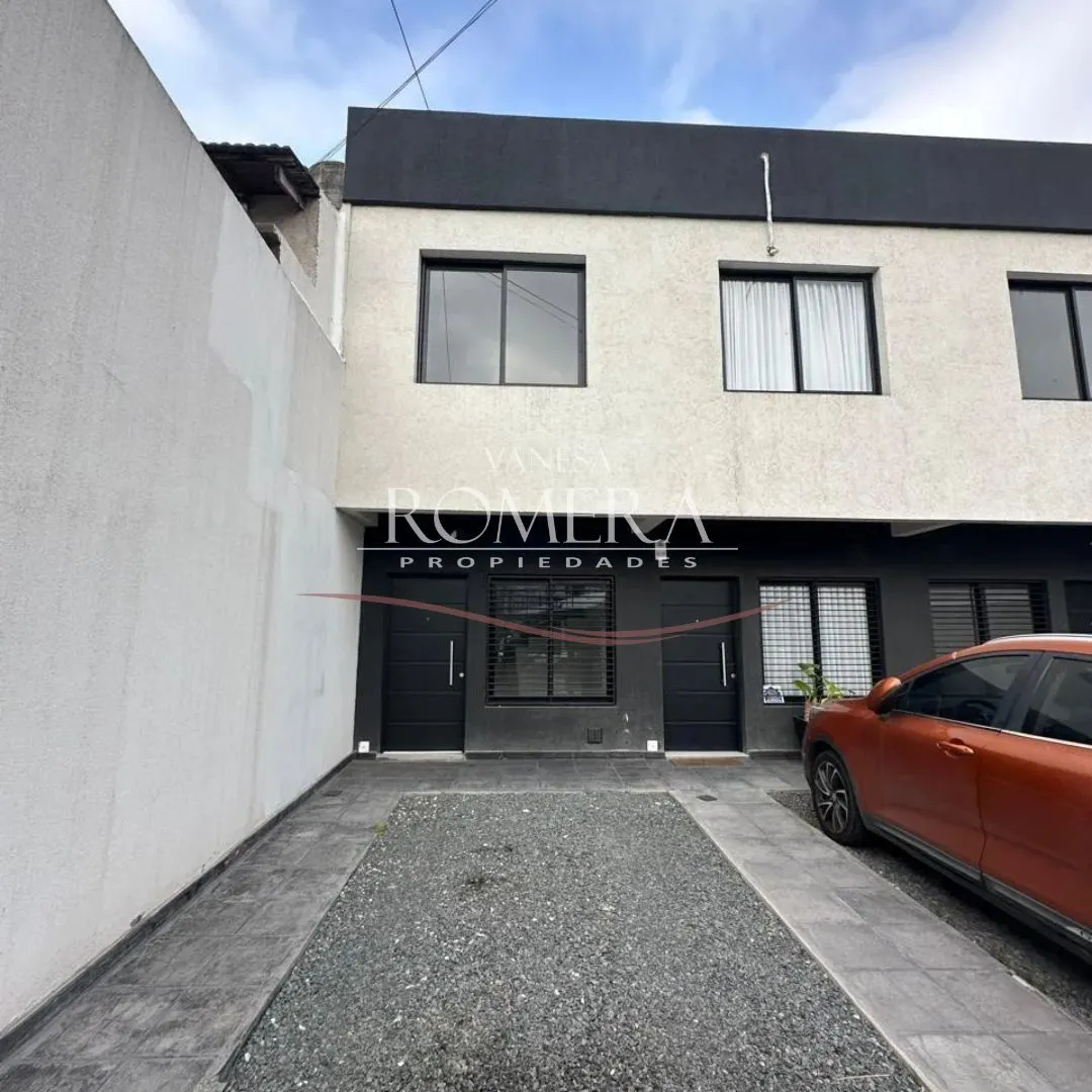 Casa en Chilavert 1000