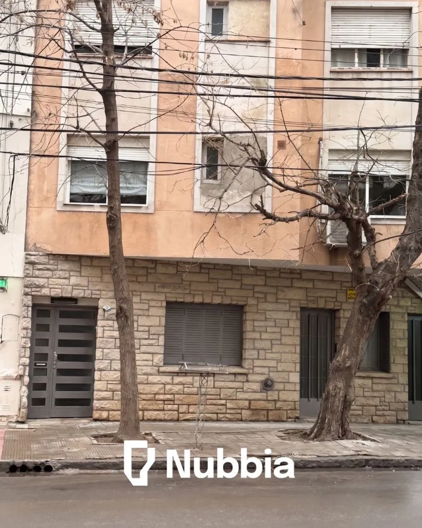 Departamento en Hipolito Yrigoye 500