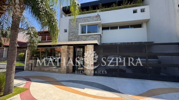 Casa en Pirovano 300