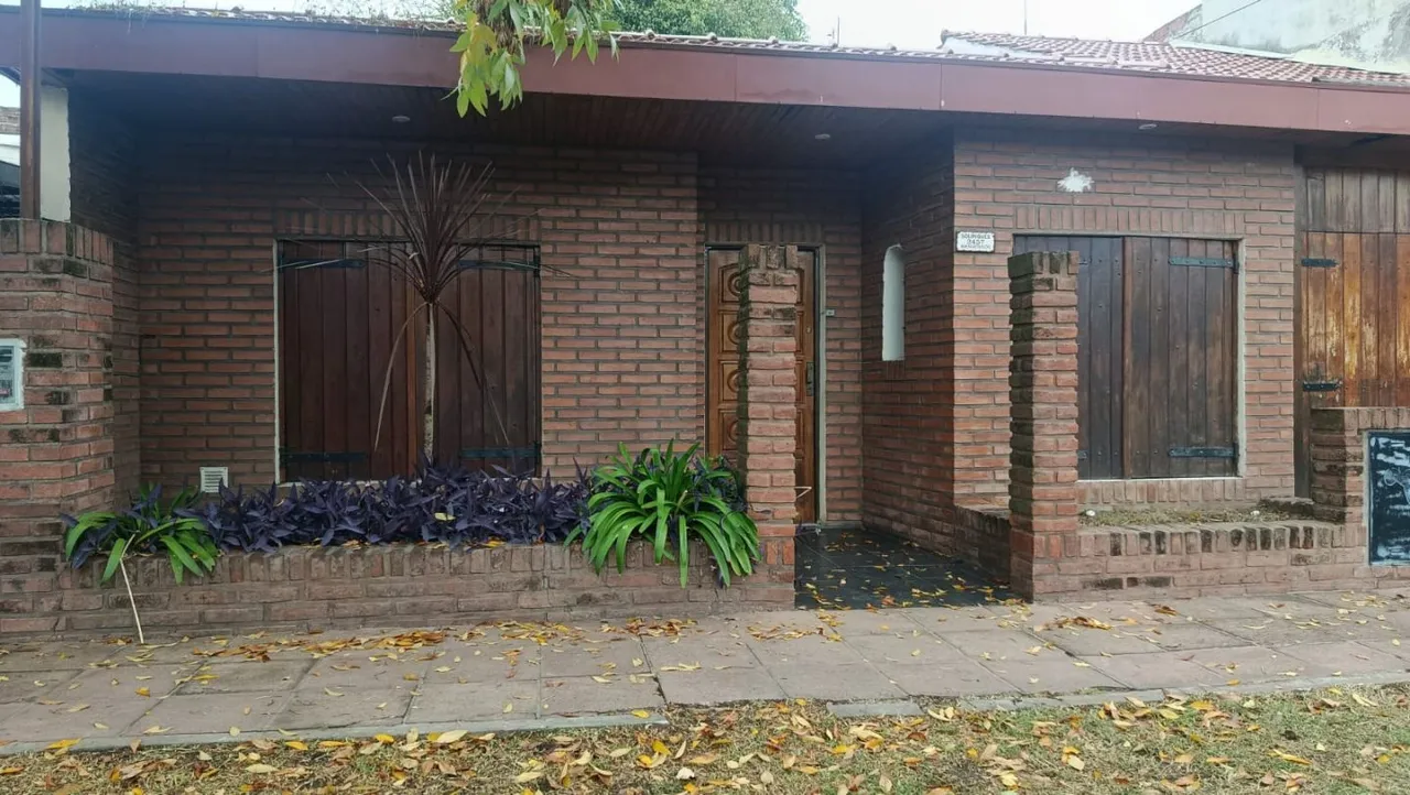 Casa en Sourignes 2400