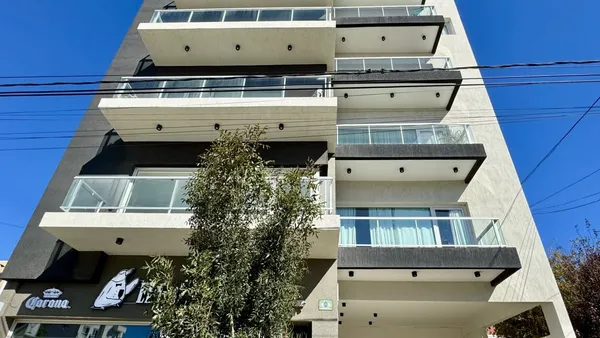 Departamento en Avenida Roca 1000