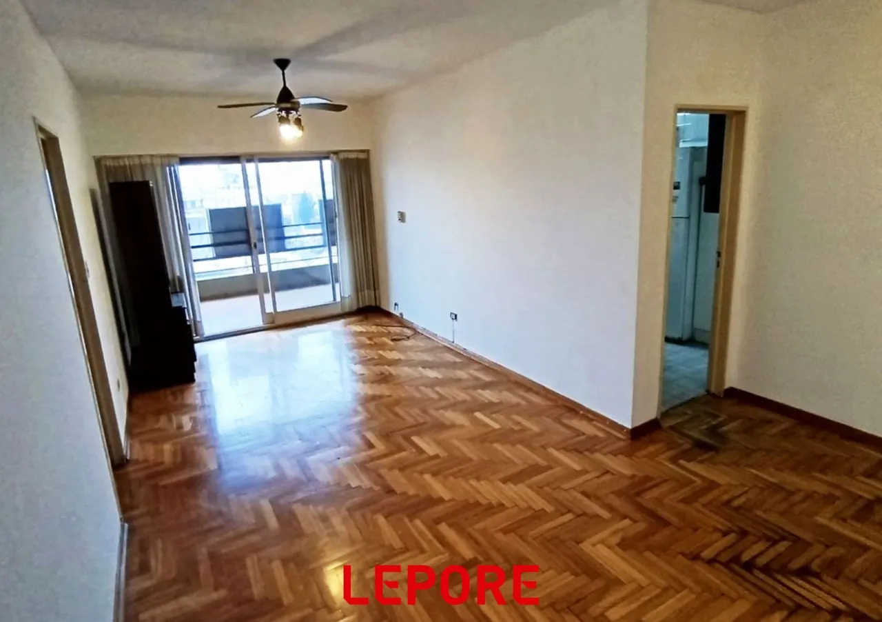 Departamento en Independencia 1400
