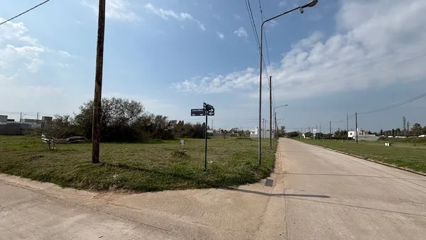 Lote en Los Ombues 400