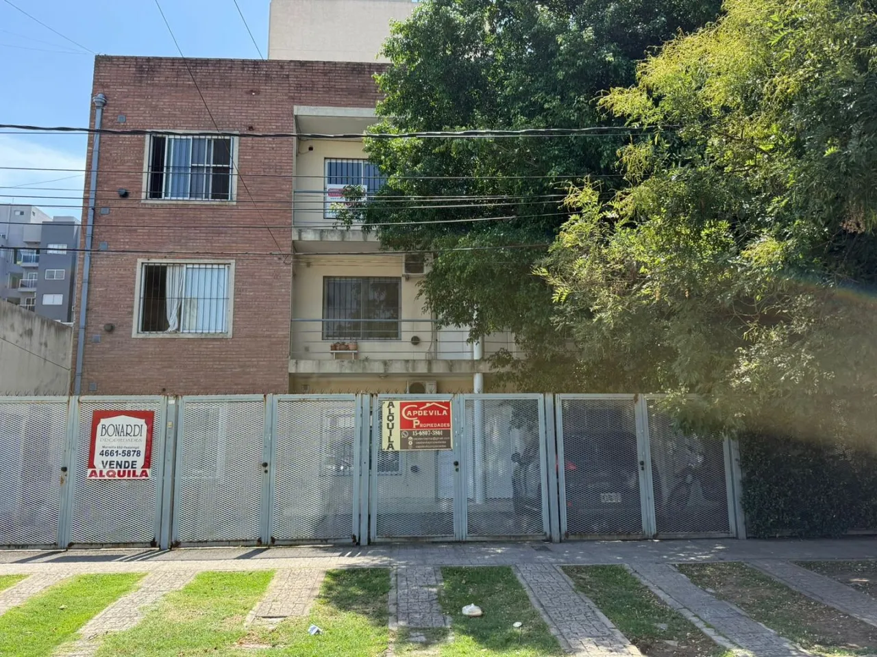 Departamento en Carlos Pellegrin 1400