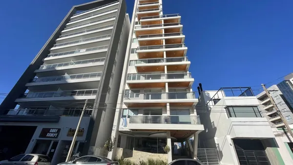 Departamento en SARMIENTO 100